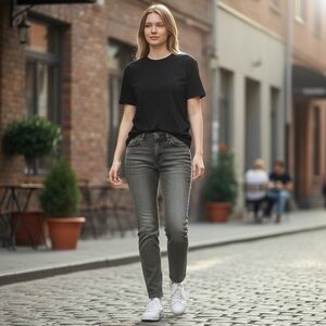 No Boundaries Slim Straight Leg Jeans